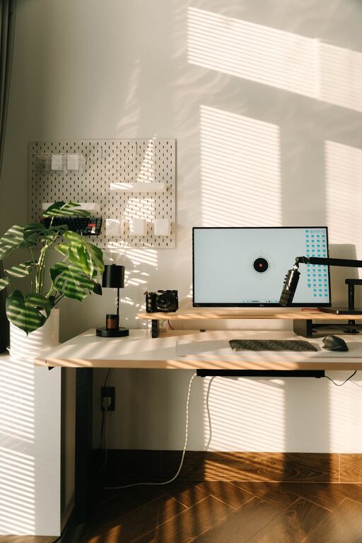Tips for Creating a Relaxing Home Workspace Environment